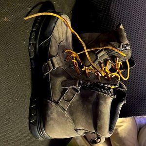 Ralph Lauren, polo boots, double half slippers with laces.